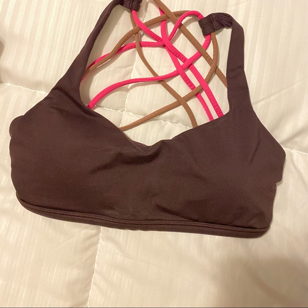 Lululemon sports bra
